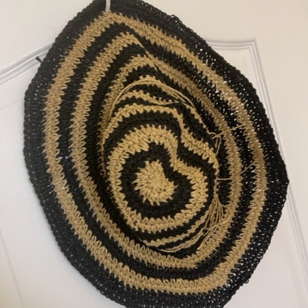 Black/Tan Straw Sun Hat